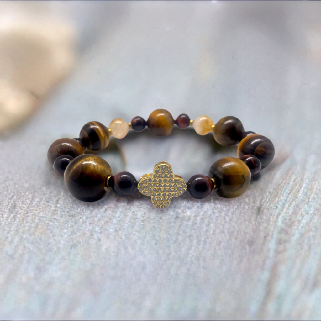 "Lucky Harmony: Four-Leaf Clover & Tiger's Eye Bracelet"