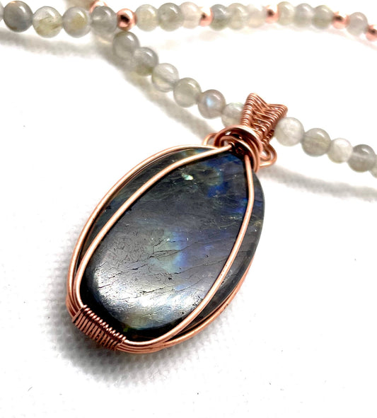 Mystical Radiance: The Enchanting Labradorite Elegance Necklace" - Organicmansion.com